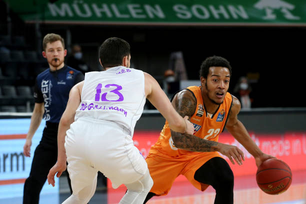 王子航的入 王子航的入